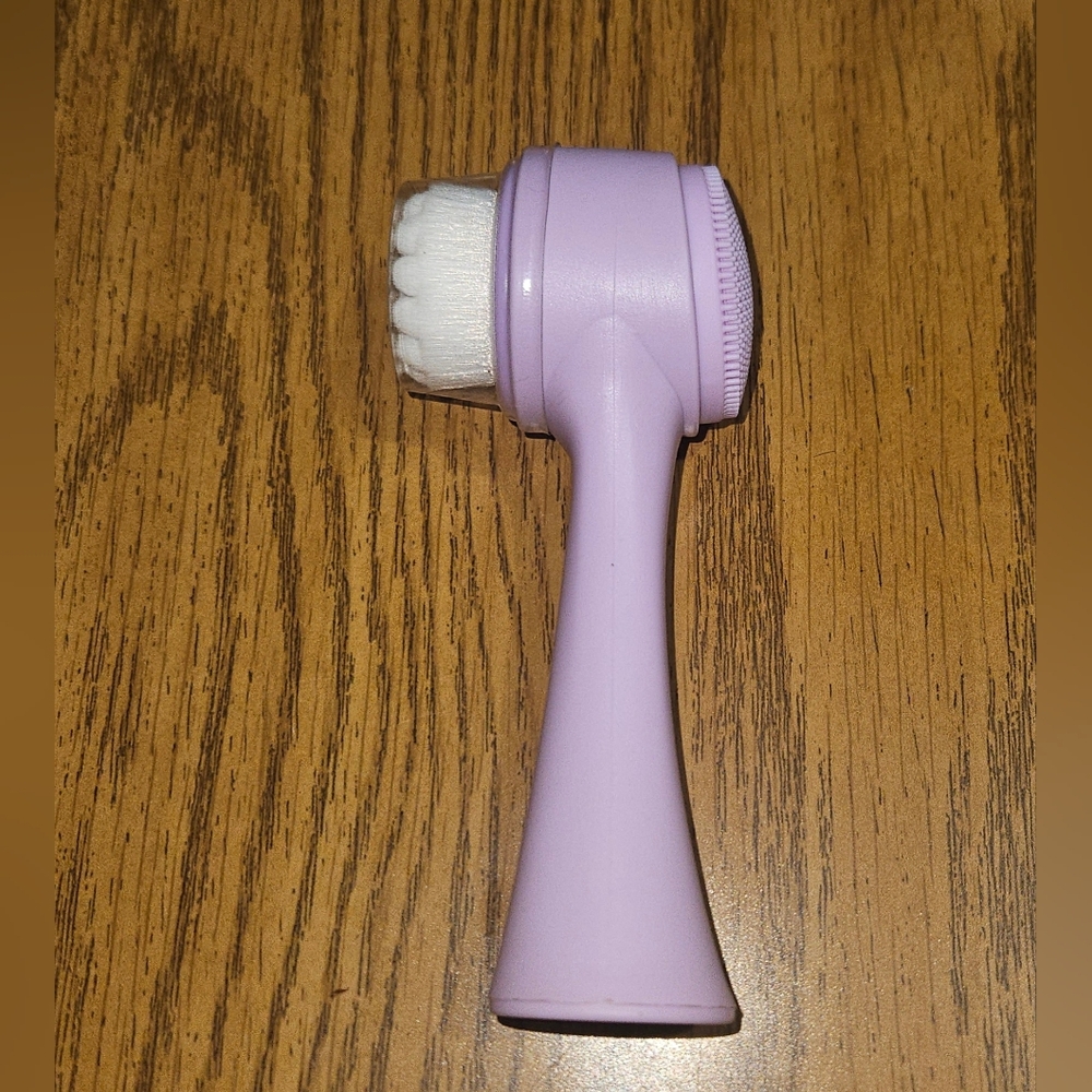 Purple Dual-Ended Facial Cleansing Brush BNIB